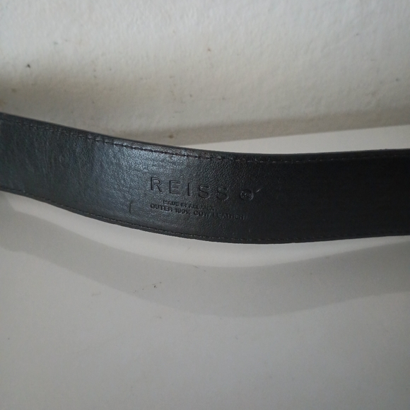 Reiss black  Leather Belt. - Picture 8 of 12